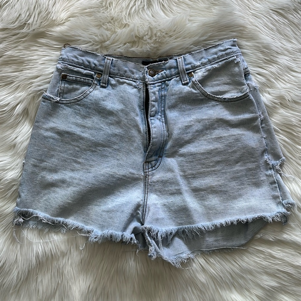 VTG Distressed Light Wash Denim Shorts